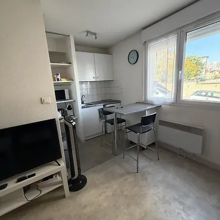 20m2 Parking 4rue Proudhon Wifi Rdcsureleve شقة