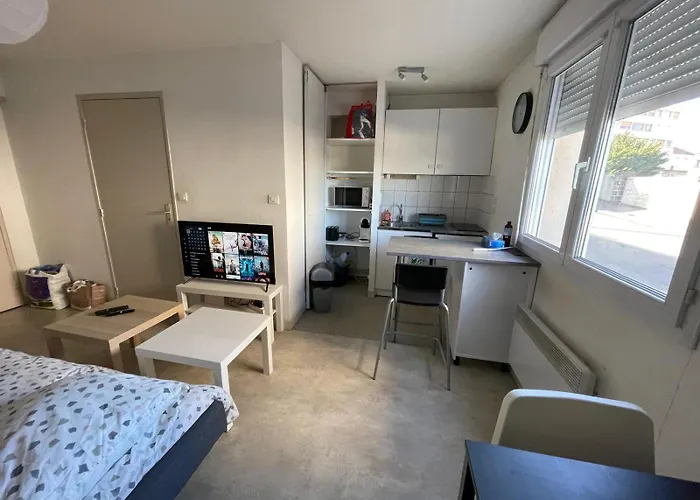 20m2 Parking 4rue Proudhon Wifi Rdcsureleve Апартаменты Клермон-Ферран